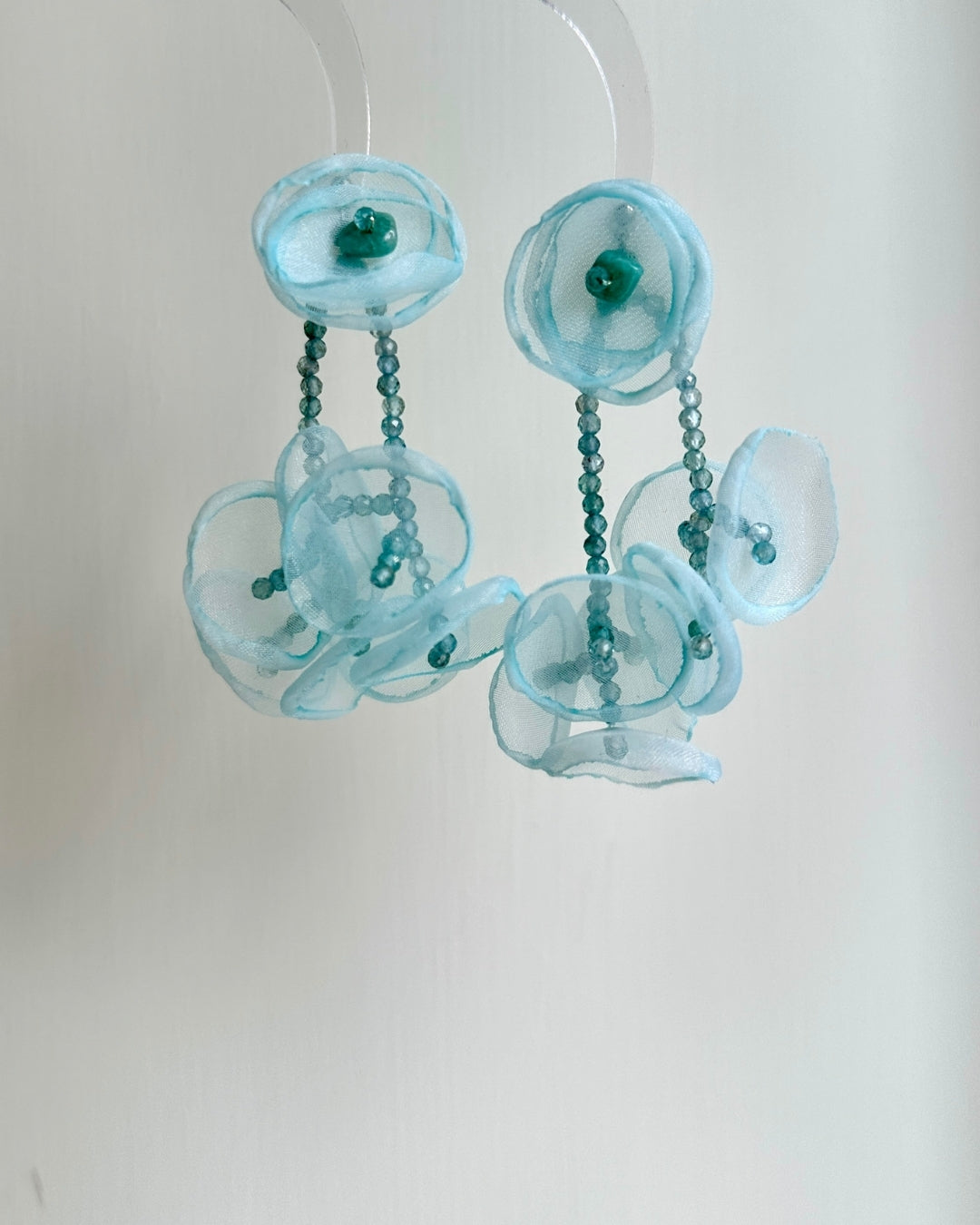 藍磷灰石 歐根紗花朵耳環